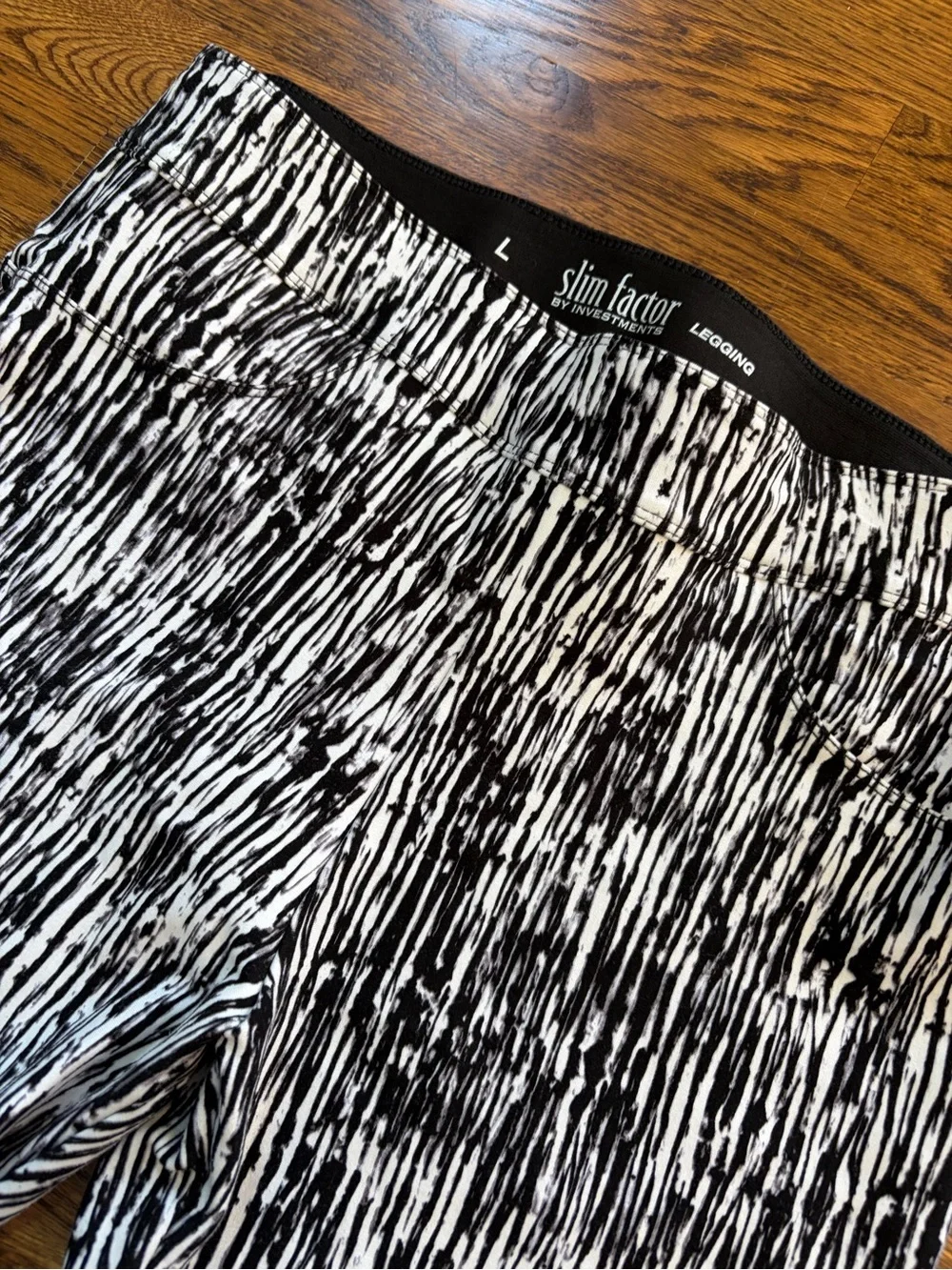 Investments Slim Factor Black and White Leggings, Large, Avant Garde, Monochrome